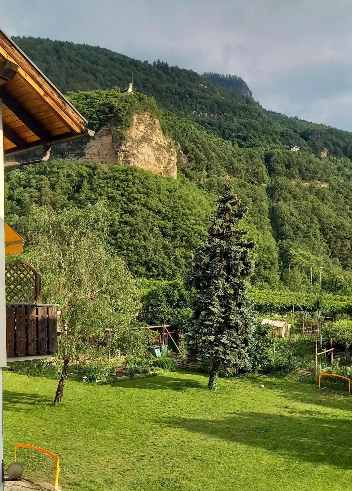 Hotel Garni Grüner Baum  Leifers Exterior foto